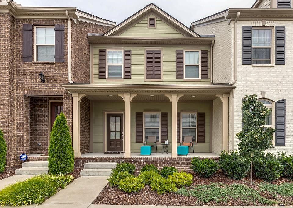 1st image of 510 Vintage Green Ln