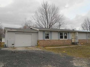 215 E Gallagher St, Farmersburg, IN 47850