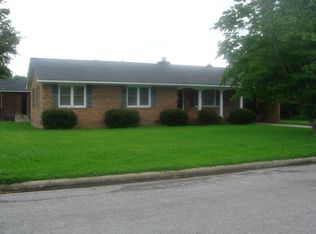 212 Crescent Dr, Hertford, NC 27944