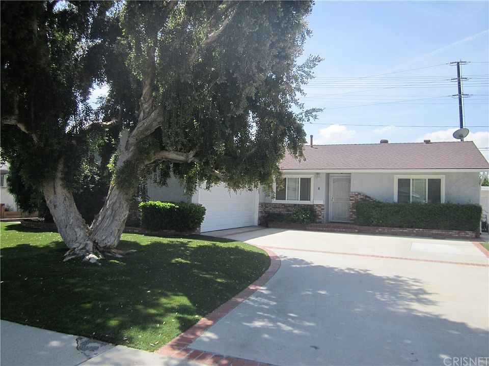 1st image of 23432 Gilmore St