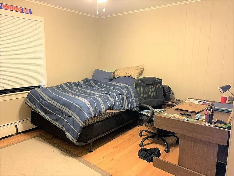 27 Thompson Ave #1 — Photo 20