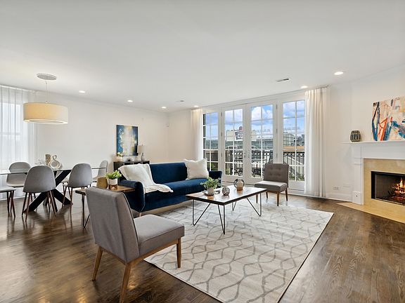 3rd image of 3715 N Wilton Ave APT 5