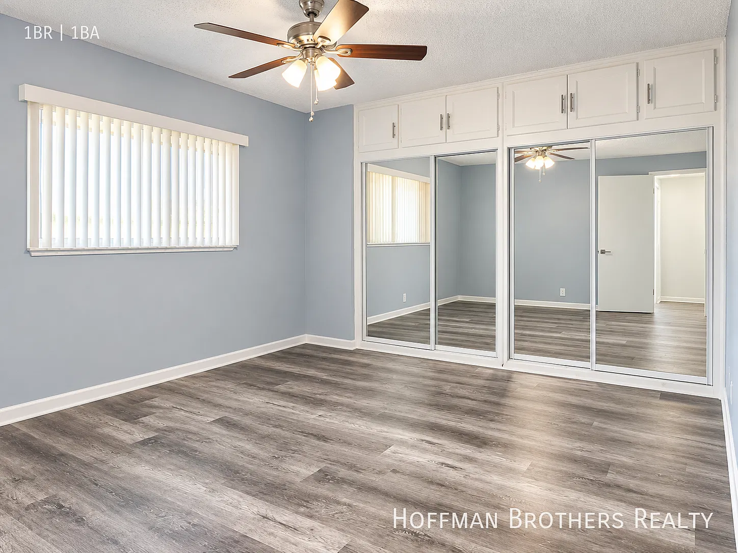 Beautifully Designed First Floor 1 Bed With On-Site Laundry and Parking — Photo 4