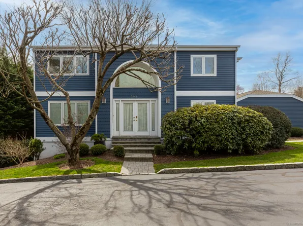 201 Silver Creek Lane #201, Norwalk, CT 06850