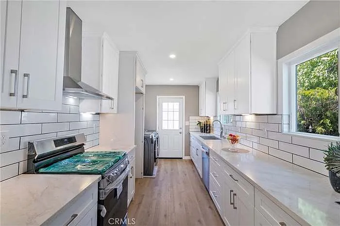 2824 W 177th St — Photo 10
