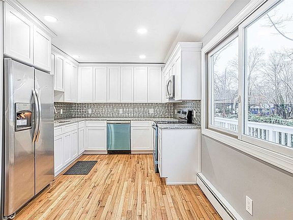 3rd image of 159 Union Ave