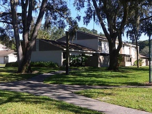 2nd image of 7921 Pine Dr
