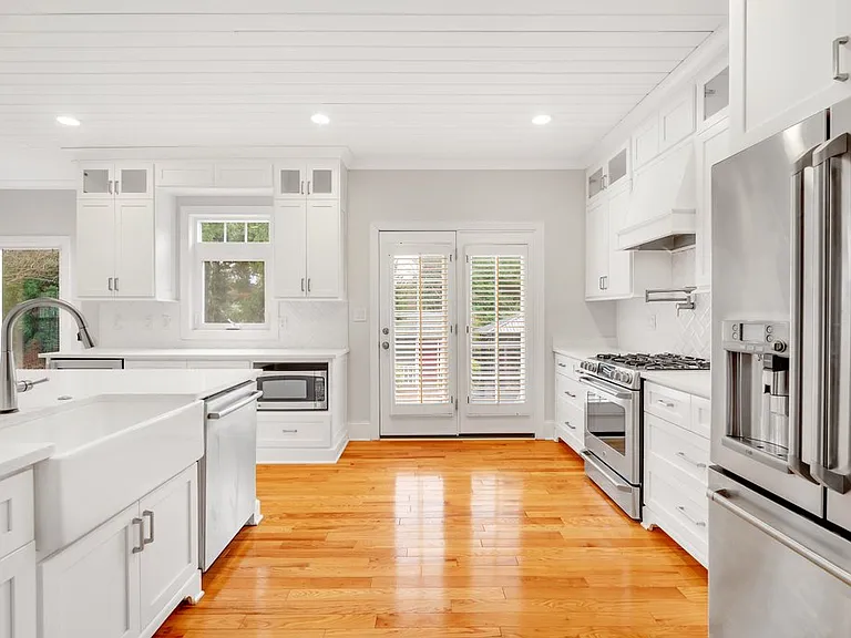 1210 Mendenhall Ct — Photo 7