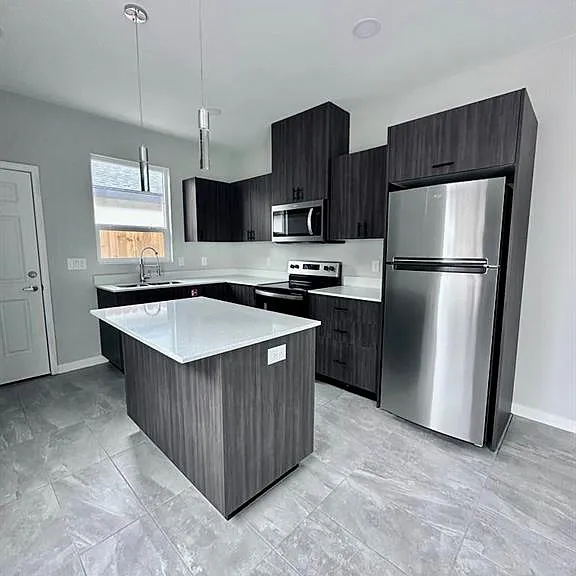 3800 N Robin Ave #4 — Photo 2