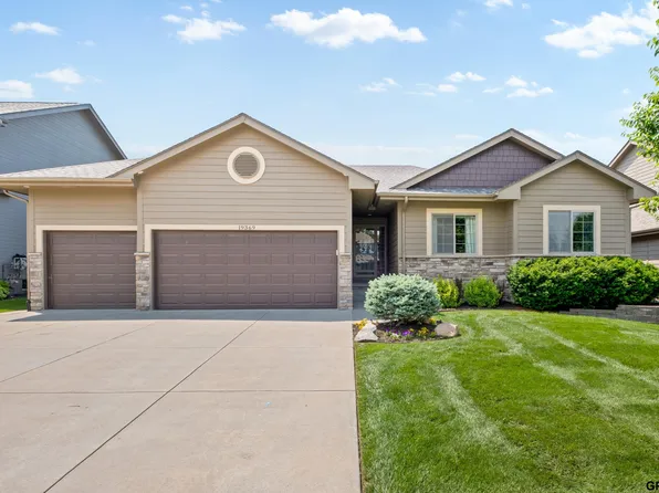 19369 Blaine St, Omaha, NE 68135