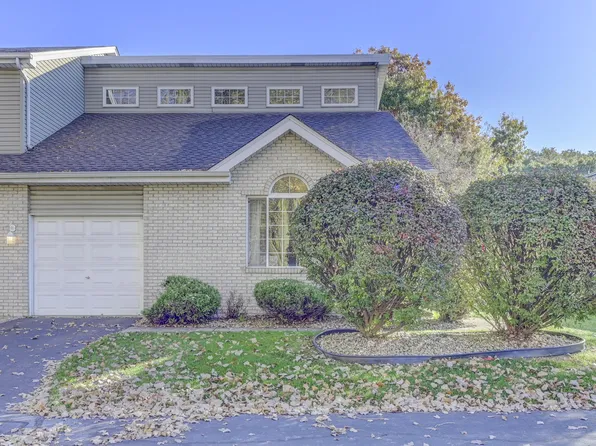 8933 Price Cir, Highland, IN 46322