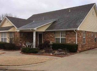 9019 N Timberview Dr, Midwest City, OK 73130