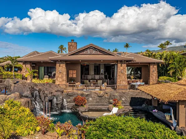88 Keahilele Pl, Lahaina, HI 96761