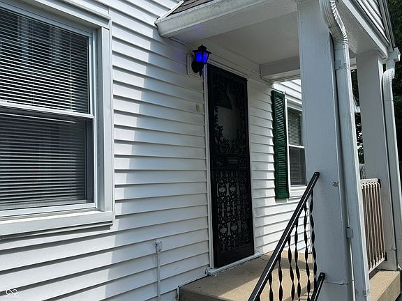 5th image of 644 W 43rd St