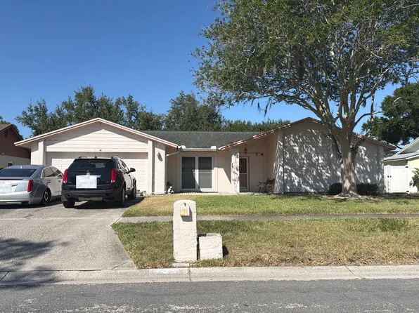 1380 Corner Oaks Dr, Brandon, FL 33510