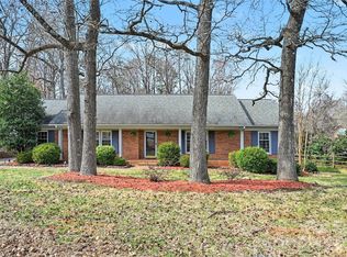 100 Dovershire Rd, Charlotte, NC 28270