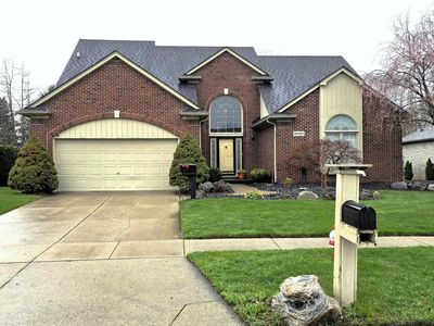 38487 River Park Dr, Sterling Heights, MI, 48313