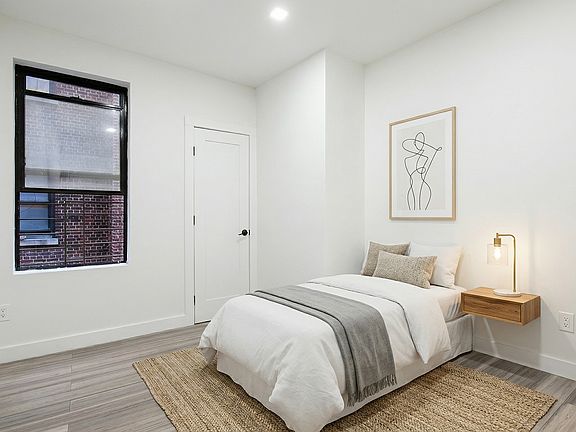 5th image of 1922 3rd Ave #3