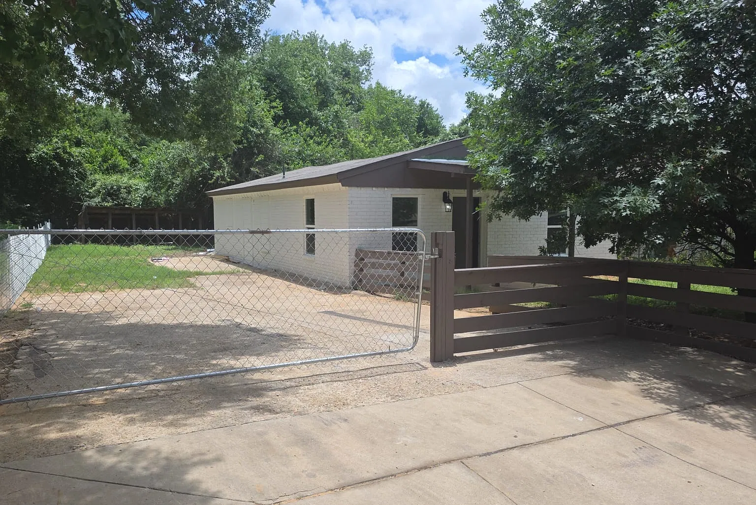3 bed, 1400 sqft, $1,850 — Photo 2