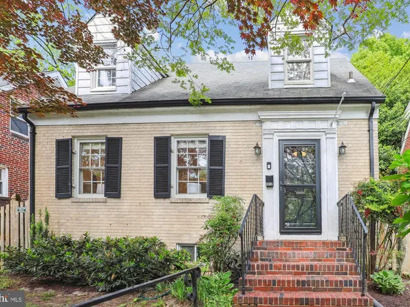 2412 Sanford St, Alexandria, VA 22301