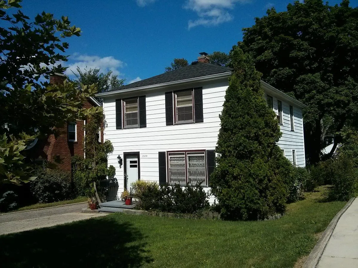 1309 S 7th St — Photo 2
