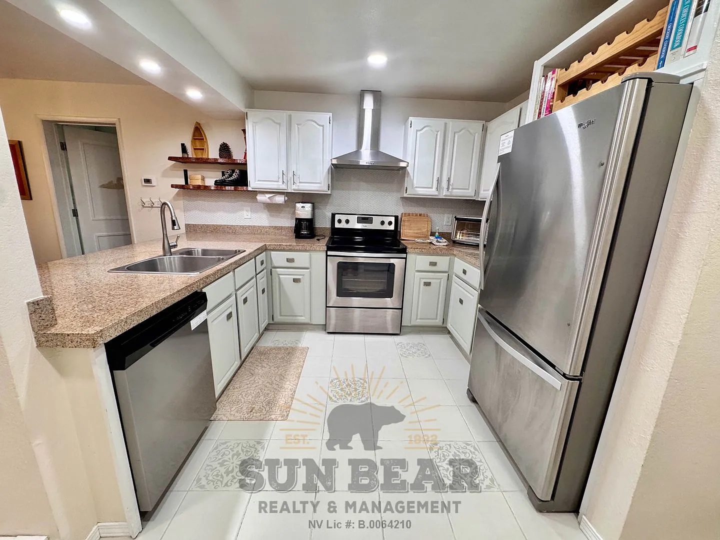 Winter Rental! 4 Bedroom Condo / Central Incline — Photo 4