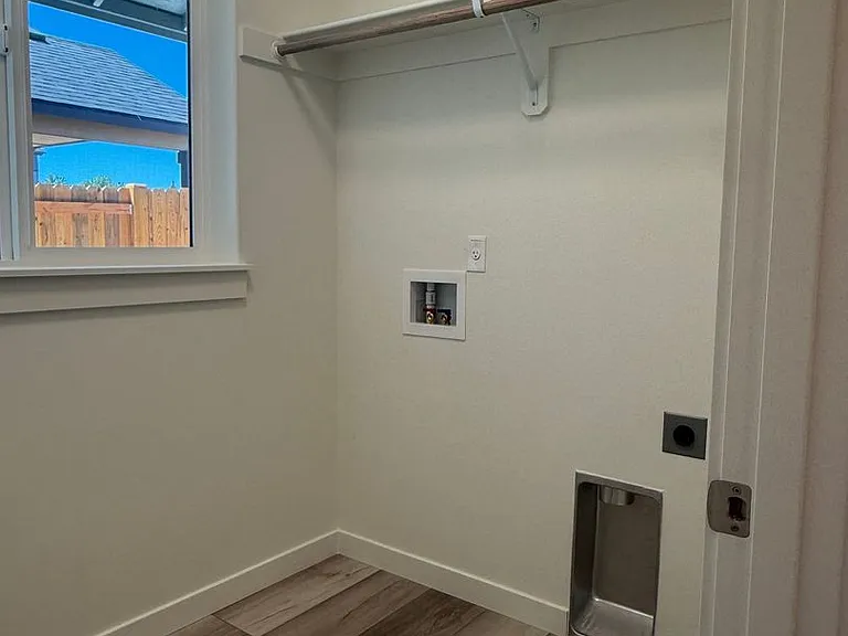 61073 NE Unity Pl — Photo 11