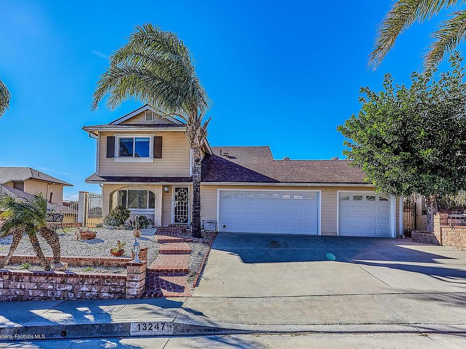 1st image of 13247 Parkland Cir