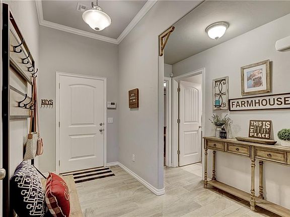 4th image of 1546 SE 17th Pl