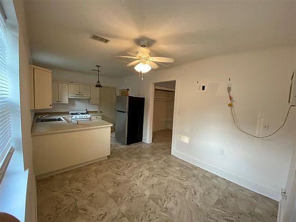2nd image of 1100 Wright Blvd #B