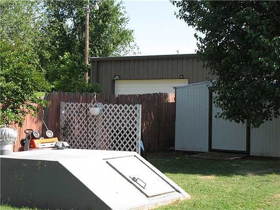 4th image of 3608 SE 27th St