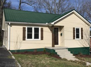 401 College Ave E, Carthage, TN 37030