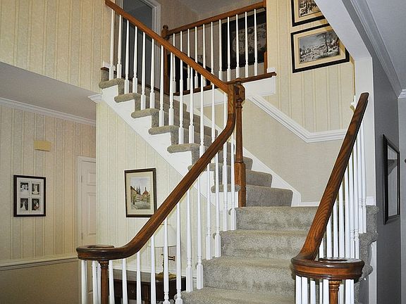 2 story foyer