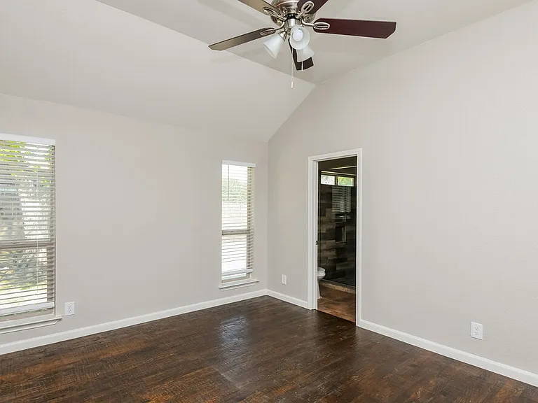 5900 Ravenya St — Photo 10
