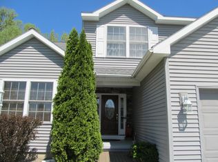 1 Hunters Run, Ballston Lake, NY 12019