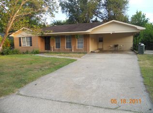 546 Villa Crest Ave, Macon, GA 31206
