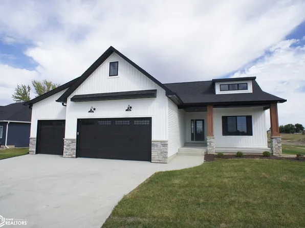 2504 Kamen Dr, Webster City, IA 50595