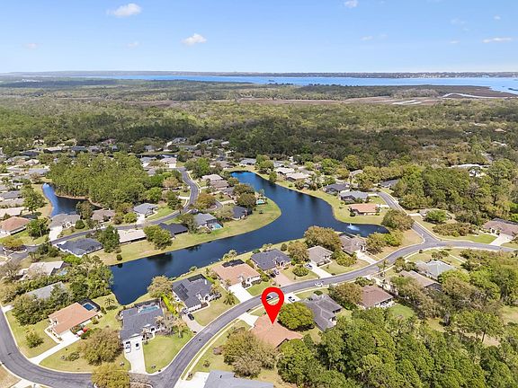 3rd image of 351 Point Pleasant Dr