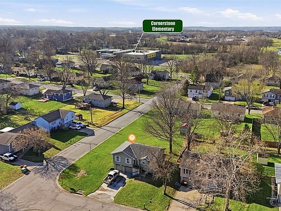 4th image of 2001 Kary Ln