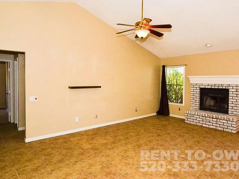 8661 N Newhill Ave — Photo 3