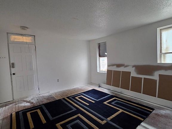2nd image of 944 Carteret Ave