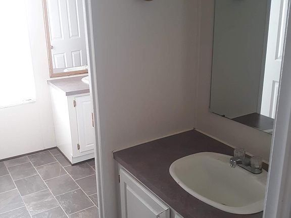 5th image of 4500 Rainbow Ln