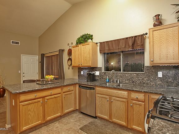 2nd image of 7551 S Laurel Willow Dr