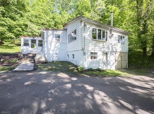 695 Milford Frenchtown Rd, Milford, NJ 08848