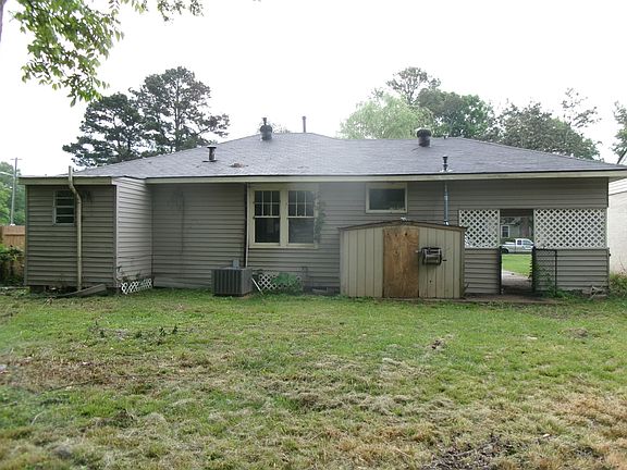 5th image of 106 Leo Ave