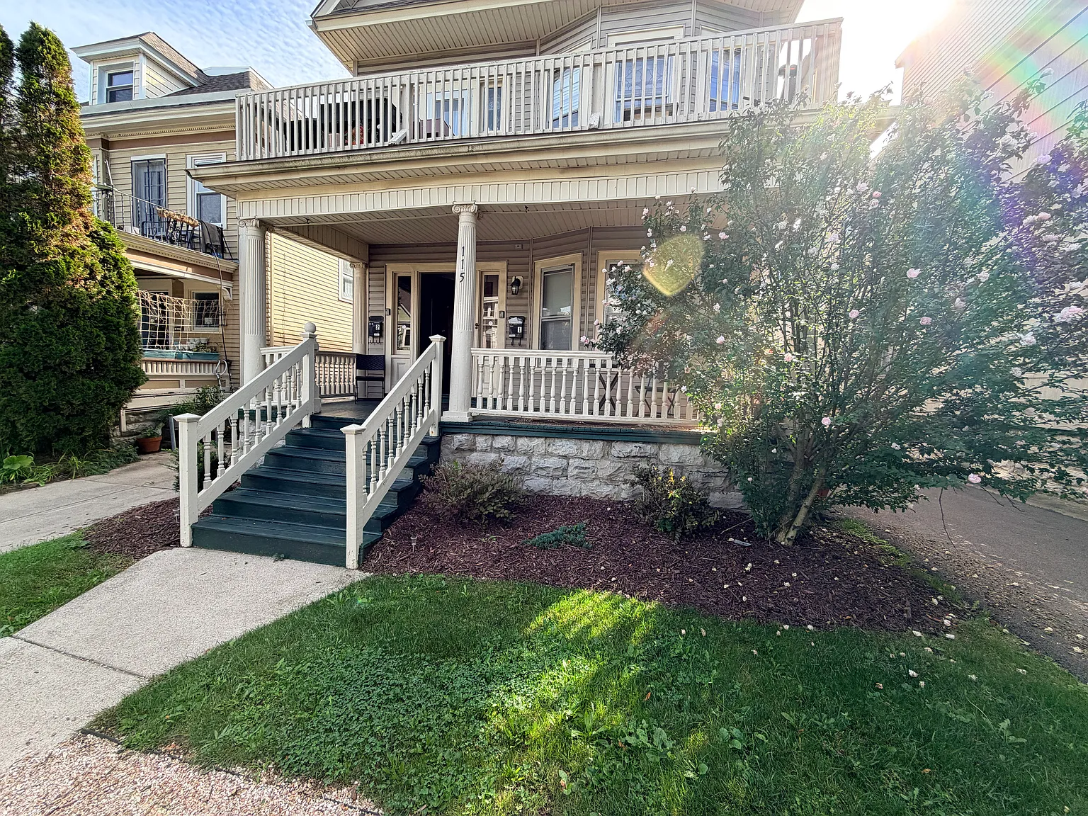 1 bed, 1200 sqft, $1,200 — Photo 1