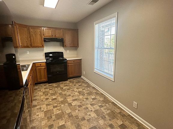 5th image of 10012 Michaele Ln #7