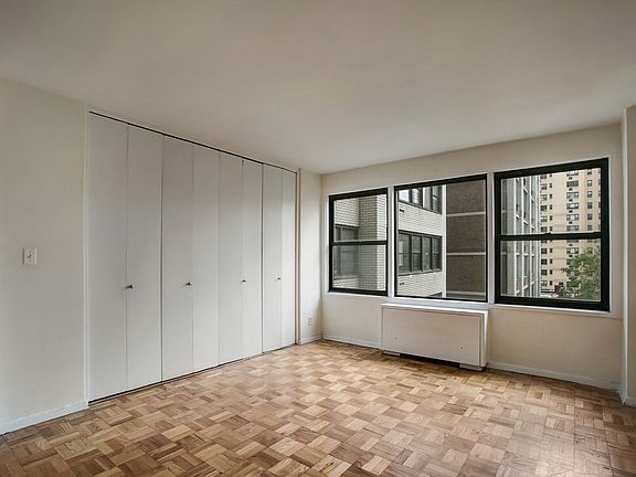 2nd image of 355 E 72nd St APT 8B