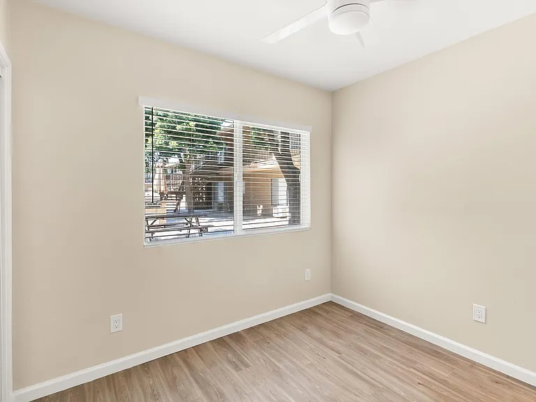 School Circle Apartments - Riverside, CA — Photo 35