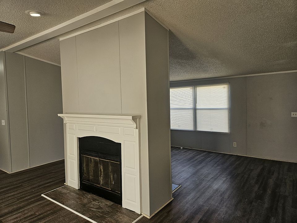 dining/living room